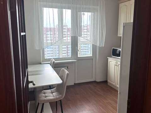 квартира за адресою Софії Русової вул., 7