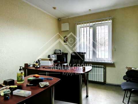 комерційна за адресою Івана Авраменка вул. (Корнійчука), 15