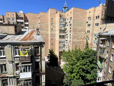 квартира за адресою Шота Руставелі вул., 4