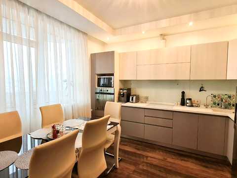 квартира за адресою Саперно-Слобідська вул., 10