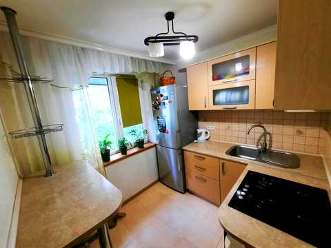 квартира за адресою Героев Сталинграда, 12 Б