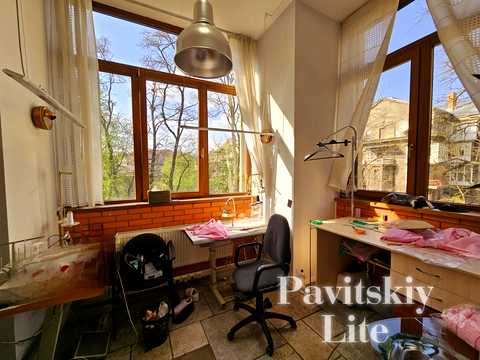 коммерческая по адресу Заньковецкой ул., 8