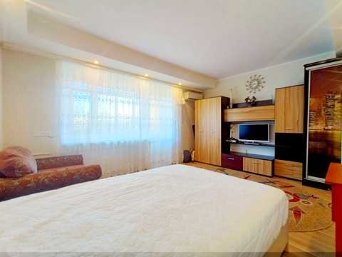 квартира за адресою Стратегічне шосе (Науки), 2-А