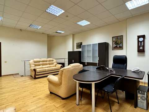 комерційна за адресою Кадетський Гай вул., 6