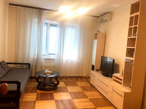 квартира по адресу Ревуцкого ул., 44-Б