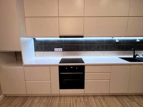 квартира за адресою Анни Ахматової вул., 22