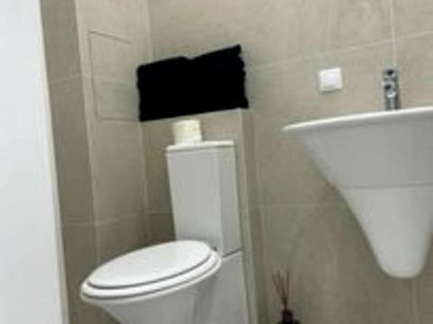 квартира за адресою Костянтинівська вул., 32