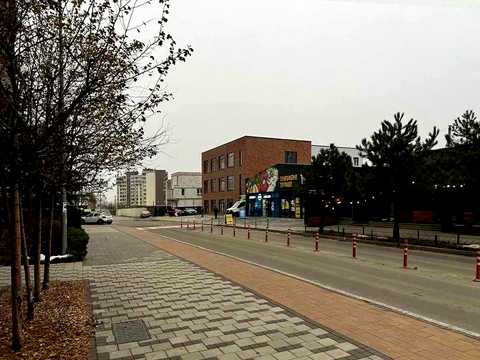 комерційна за адресою Практична вул., 4