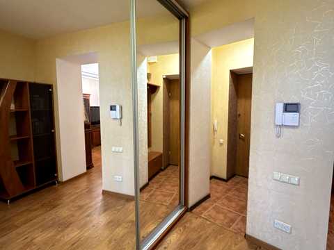 квартира по адресу Независимой Украины ул. (40 лет Советской Украины), 82