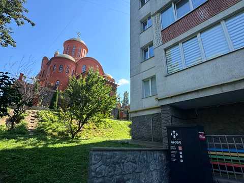 комерційна за адресою Молодіжна вул., 2/3Б