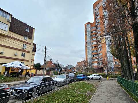 ділянка за адресою Осіння вул., 40