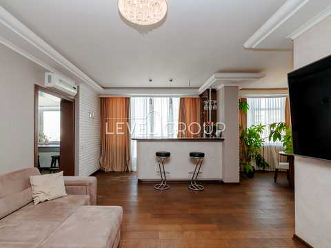 квартира за адресою Анни Ахматової вул., 22