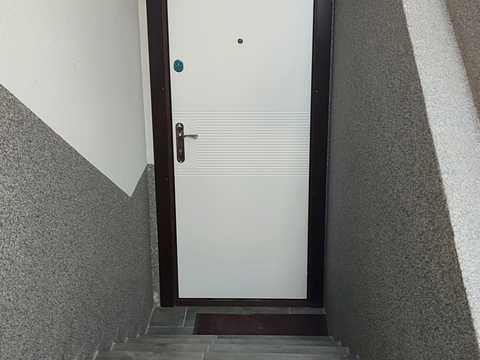 комерційна за адресою Лісорубна вул., 4
