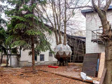 комерційна за адресою Зоологічна вул., 10
