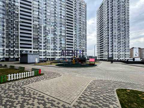 квартира за адресою Ревуцького вул., 40-В