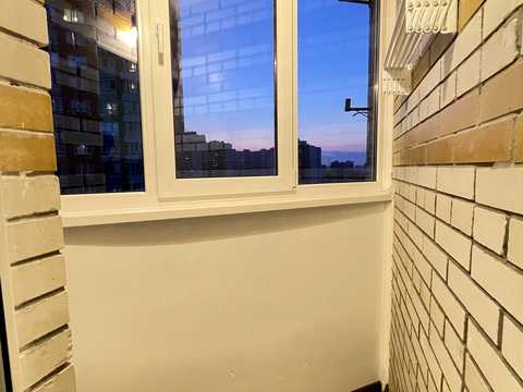 квартира за адресою Анни Ахматової вул., 30