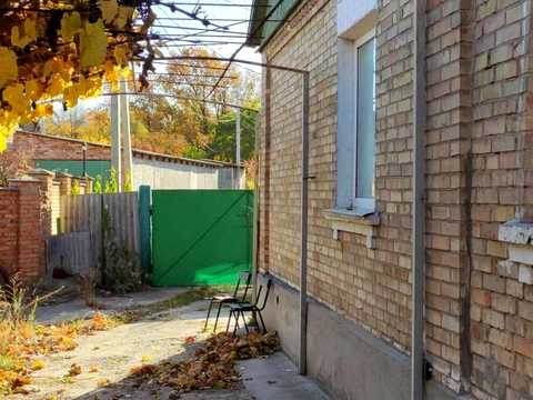 будинок за адресою с. Старі Петрівці, пер. Юрківський, 6