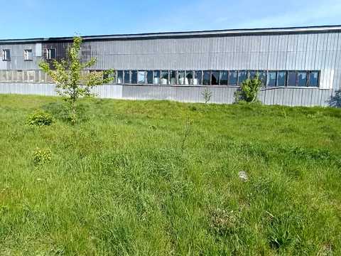 комерційна за адресою вул. Центральна, 32а