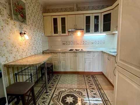квартира за адресою Дмитра Луценка вул. (Крейсера "Аврора"), 6