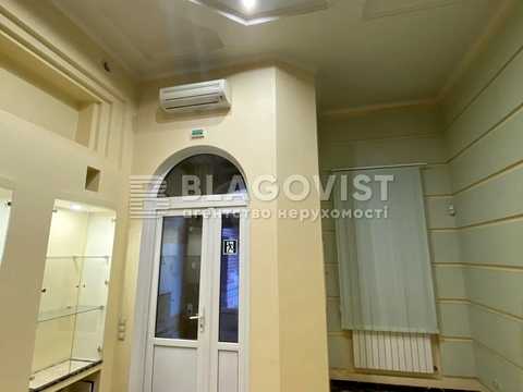 комерційна за адресою Степана Руданського вул., 4-6