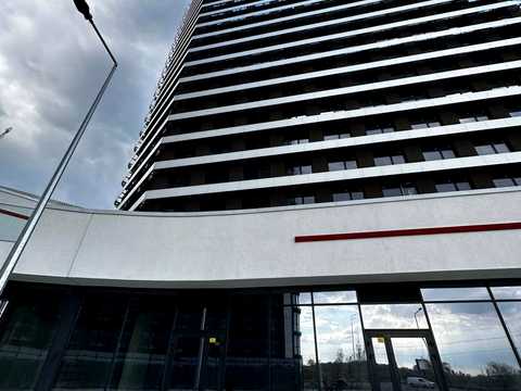 комерційна за адресою Дніпровська набережна вул., 15-К