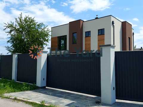 будинок за адресою Набережна вул., 7а