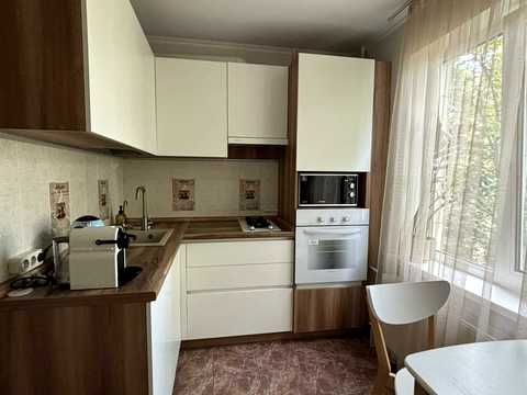 квартира за адресою Зодчих вул., 30