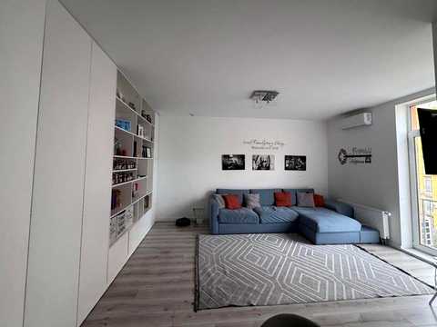 квартира за адресою Регенераторна вул., 4
