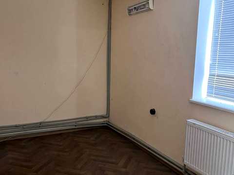 комерційна за адресою Івана Франка пров., 3