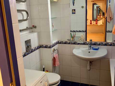 квартира за адресою Анни Ахматової вул., 3