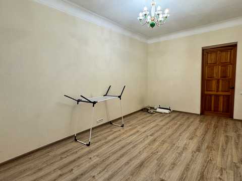 квартира за адресою Генерала Алмазова вул. (Кутузова), 1
