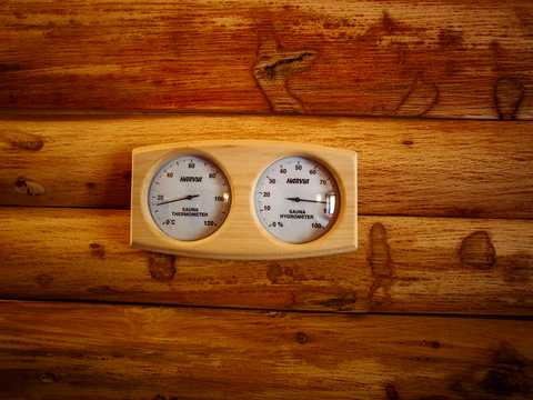 комерційна за адресою Лісова вул. (Лісна), 1
