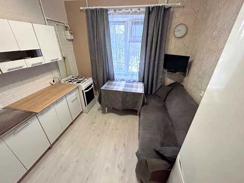квартира за адресою Академіка Грушевського вул., 44