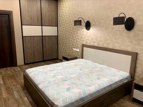 квартира по адресу Ревуцкого ул., 40-В