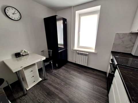 квартира за адресою Крошенська вул., 8