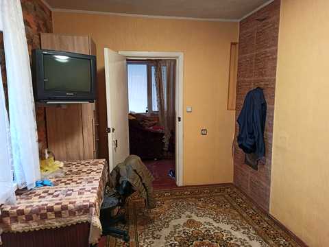 будинок за адресою с. Гнідин, 7 вишнева