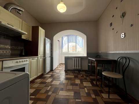 квартира за адресою Анни Ахматової вул., 35-Б