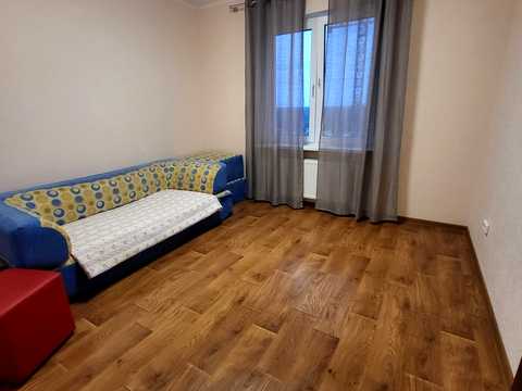квартира за адресою Миколи Вінграновського вул., 2