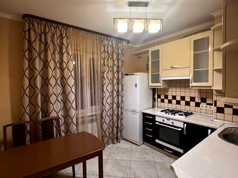 квартира за адресою Степана Бандери вул., 67а
