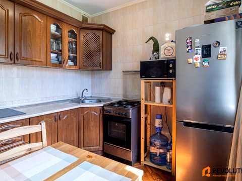 квартира за адресою Ревуцького вул., 30/1