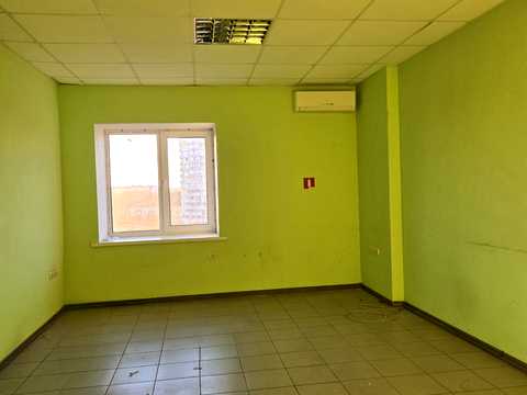 комерційна за адресою В'ячеслава Чорновола вул. (Войкова), 10