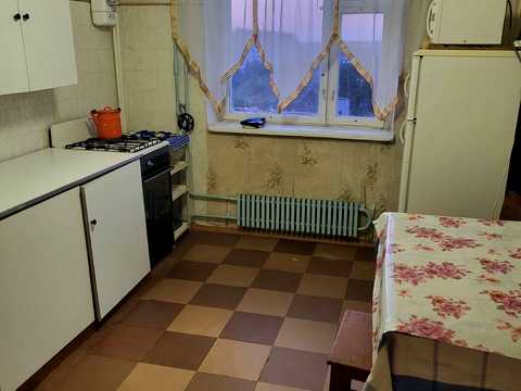 квартира за адресою Дніпровські пороги, 25