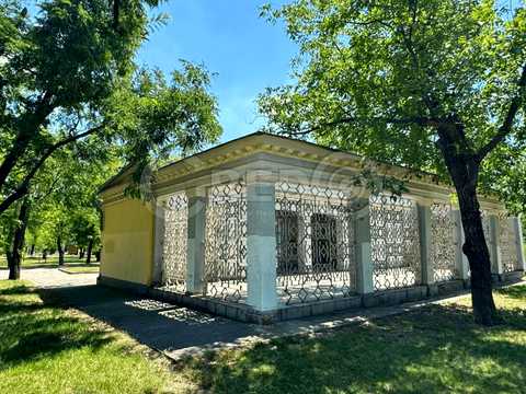 комерційна за адресою Кривий Ріг, пл. Гірницької Слави, 4