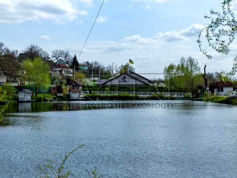коммерческая по адресу Шкільна ул., 24-А
