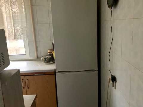 кімната за адресою Київ, Ореста Левицького вул. (Академіка Курчатова), 18