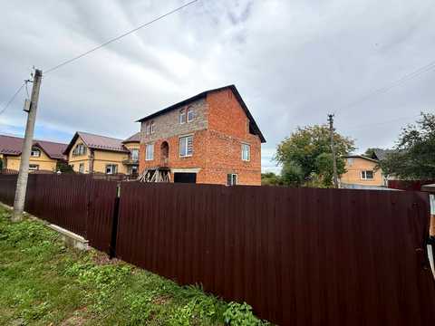будинок за адресою Бандери