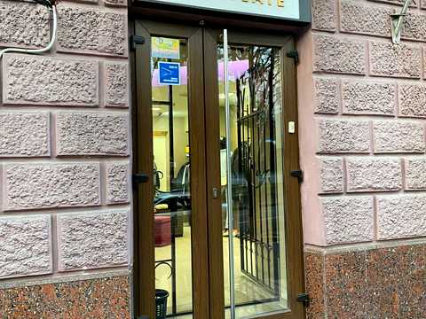 коммерческая по адресу Дмитрия Яворницкого просп. (Карла Маркса), 20