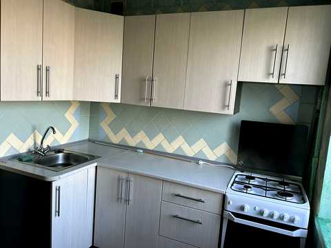 квартира за адресою Богатирська вул., 8