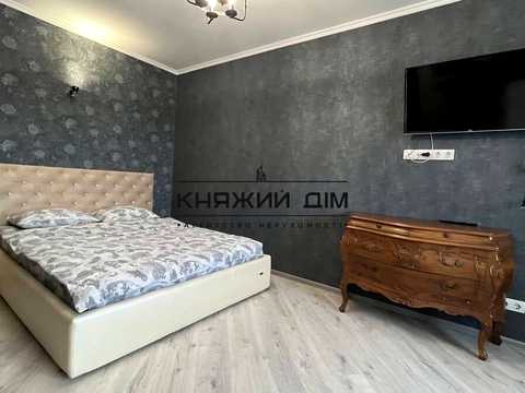 квартира по адресу Софии Русовой ул., 7