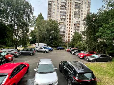 комерційна за адресою Патріарха Мстислава Скрипника вул. (Миколи Островського), 40-А